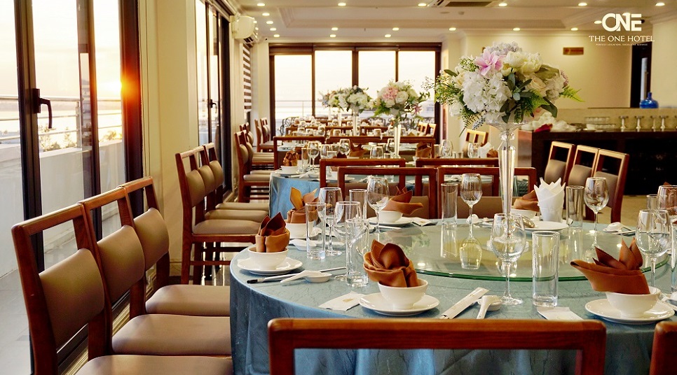 LUXURY RESTAURANT