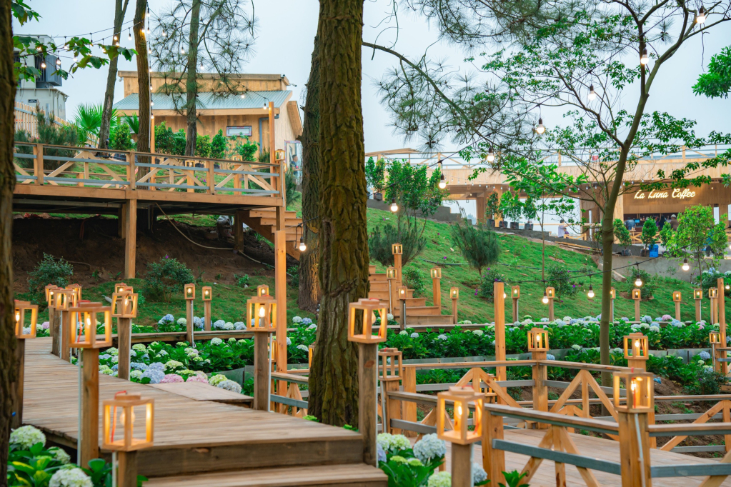 Top 8 quán cà phê ở Hạ Long có góc “sống ảo” tuyệt đẹp